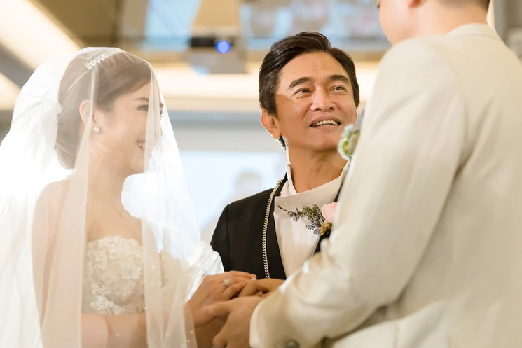 吴宗宪二女儿婚礼现场曝光!新郎被赞木讷,新娘赞爸爸是钢铁人休闲区蓝鸢梦想 - Www.slyday.coM 吴宗宪二女儿婚礼现场曝光!新郎被赞木讷,新娘赞爸爸是钢铁人休闲区蓝鸢梦想 - Www.slyday.coM