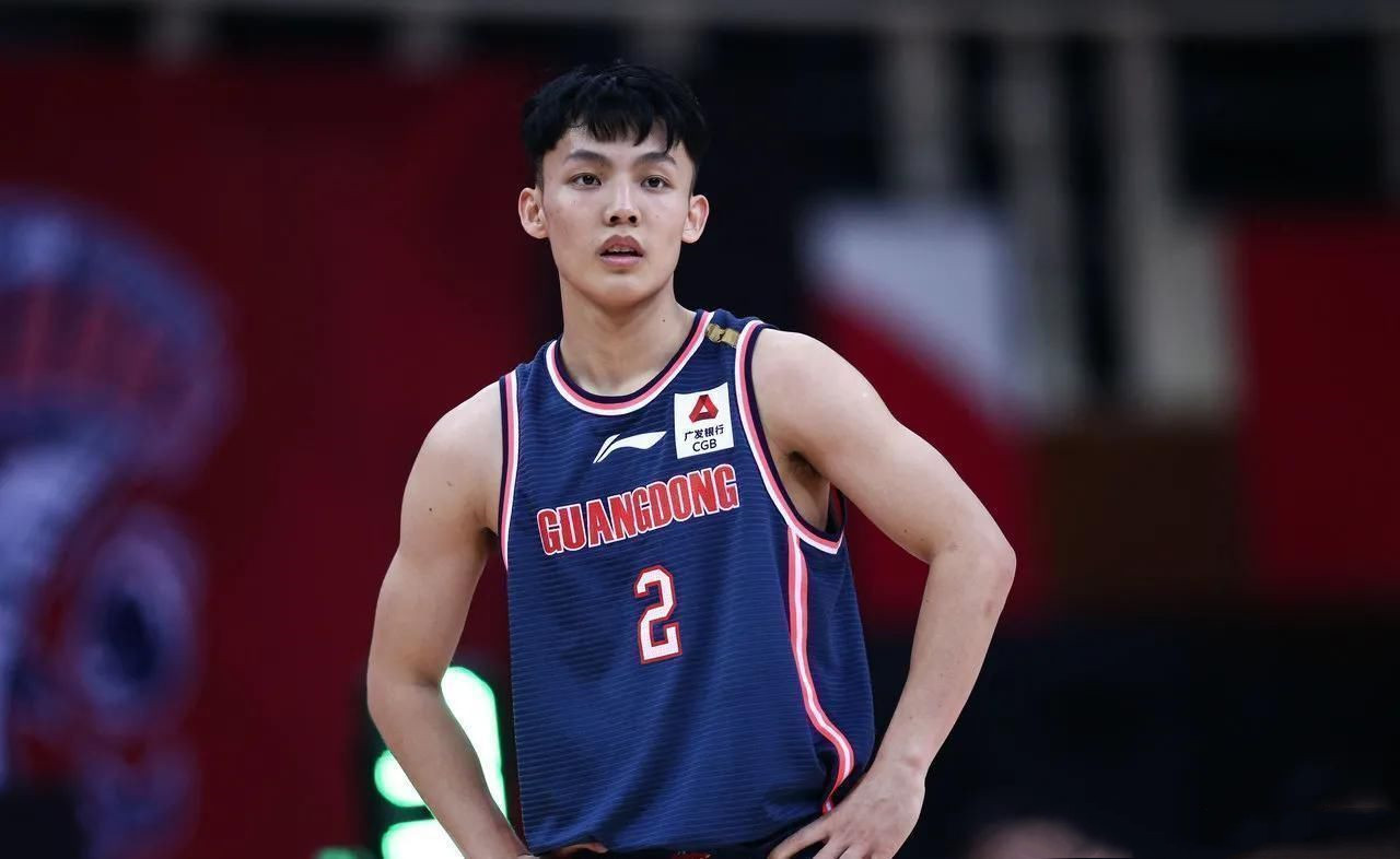 喝断片了?网传徐杰酒精中毒不省人事,朋友大喊名字毫无回应