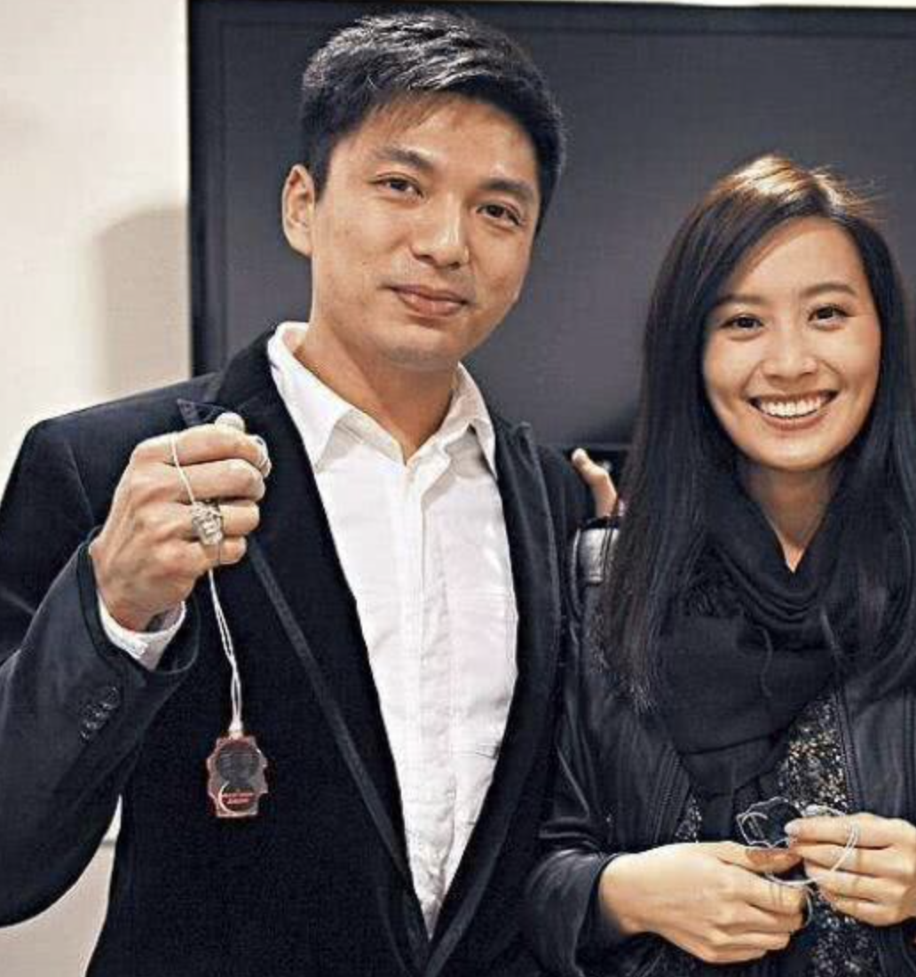 陈法拉前夫公开新恋情宣布与圈外女友订婚离婚八年终放下旧爱