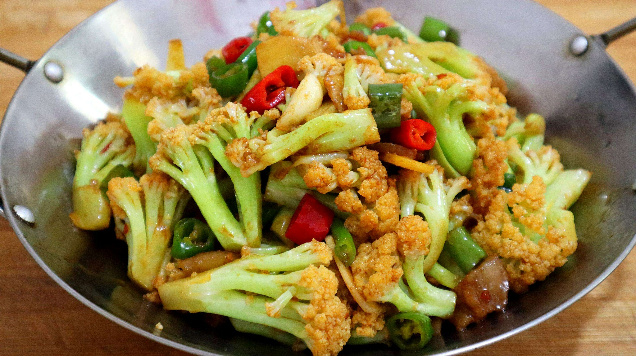 美味的香辣花菜