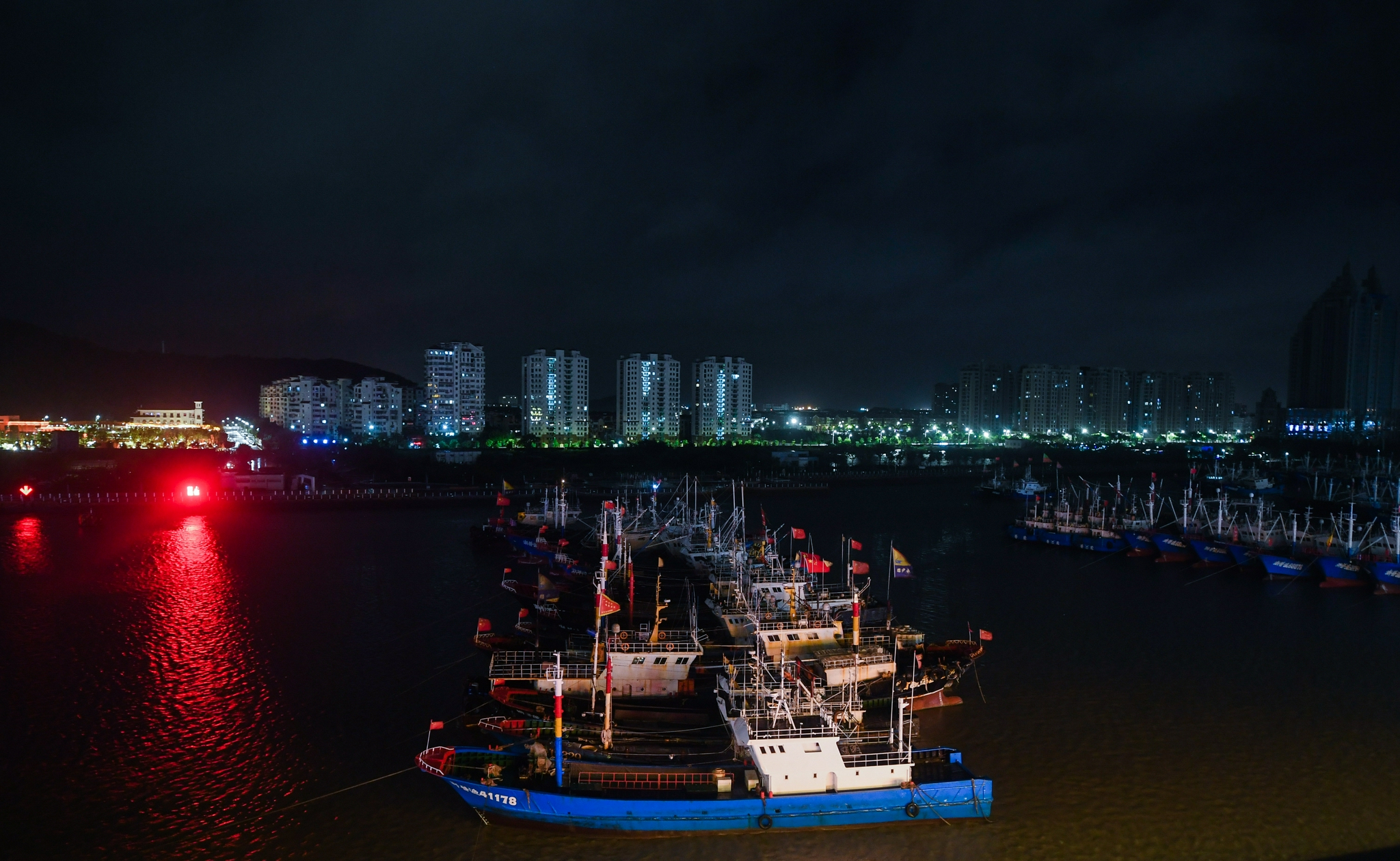 舟山夜景图片