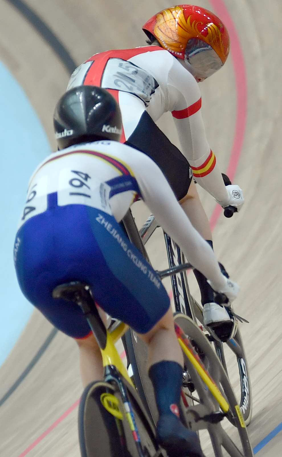 场地自行车——女子争先赛1/16决赛赛况