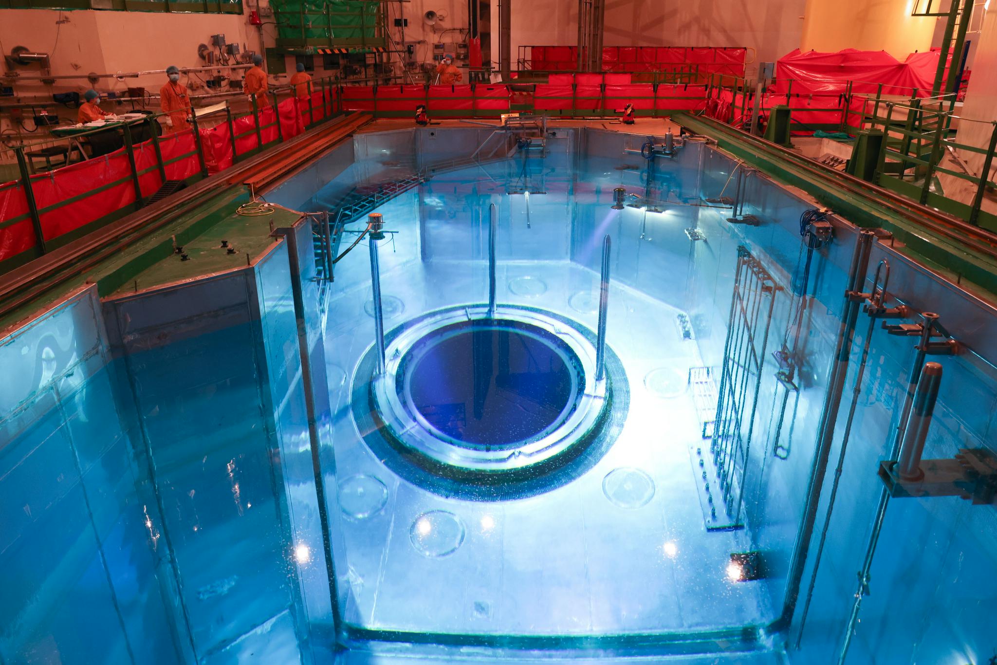 9月7日拍摄的海南昌江核电基地1号机组核岛厂房换料水池.