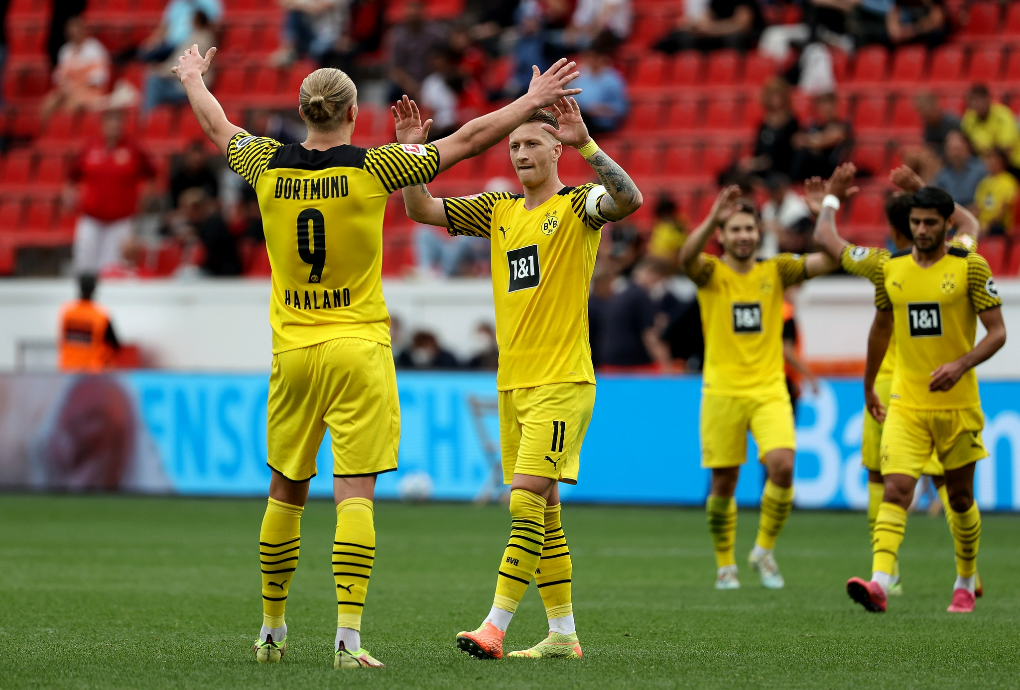 足球德甲多特蒙德胜勒沃库森