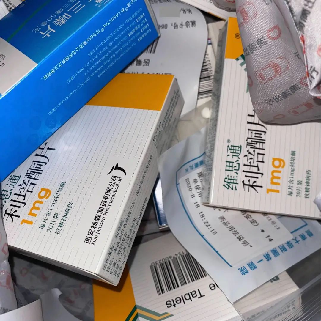 一个14岁抑郁症女孩的困与退对不起让你们失望是我错