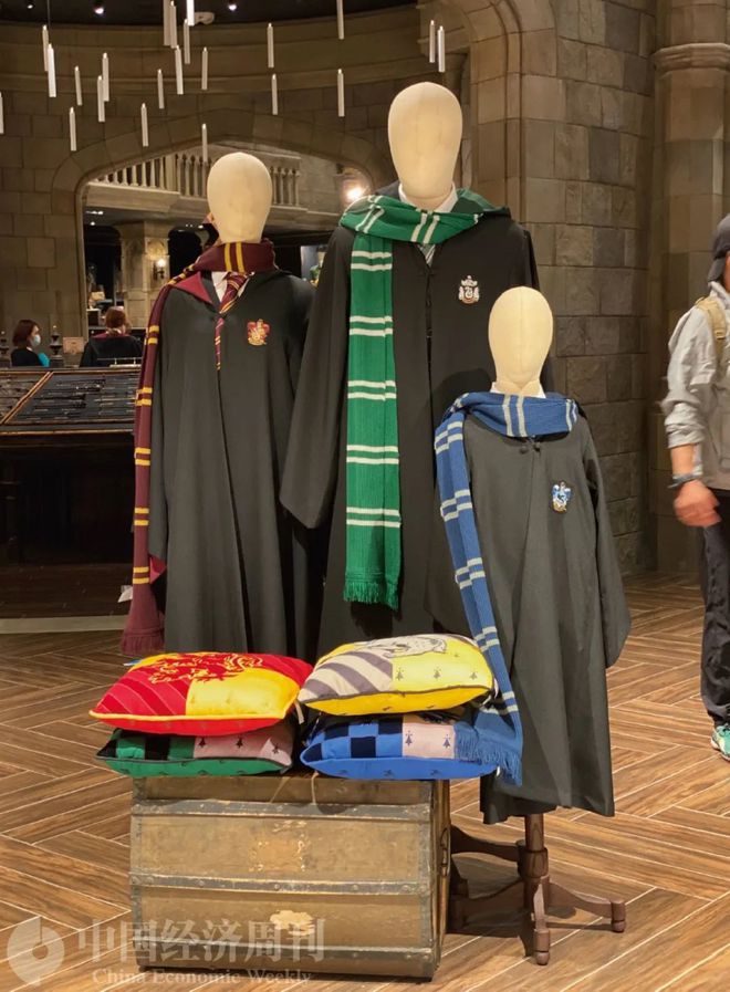 北京环球影城人均消费或超1500元 票价分淡季旺季休闲区蓝鸢梦想 - Www.slyday.coM