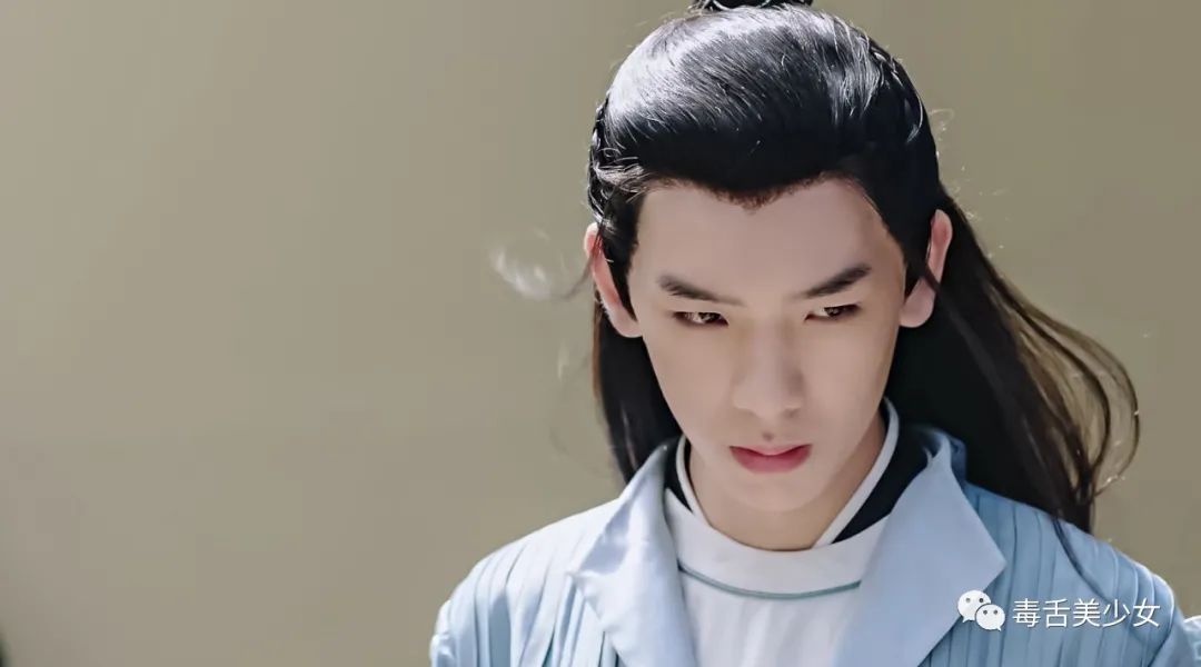 建议她美颜滤镜别开太大!