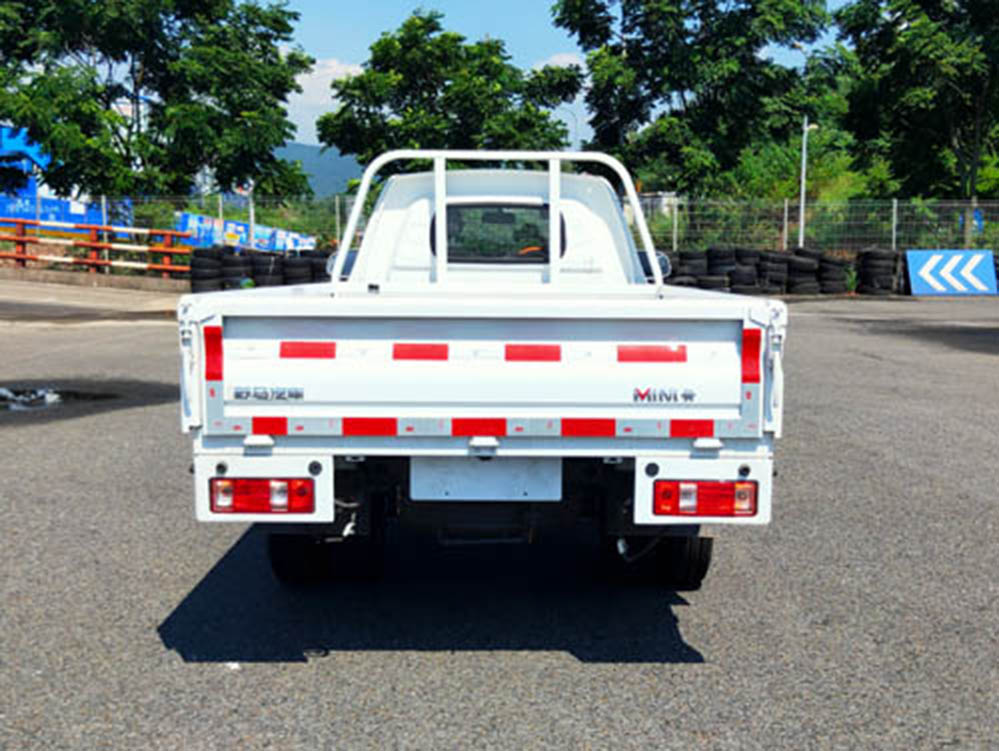 野马新款6轮小车曝光,单排两座,前置后驱,搭载1.5l动力-新浪汽车