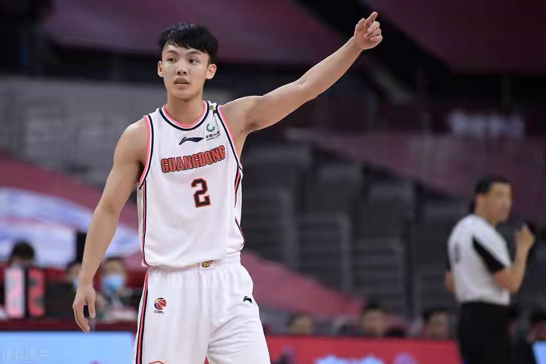 广东有意考辛斯?朱芳雨透露外援人选,急救后,徐杰恢复情况曝光