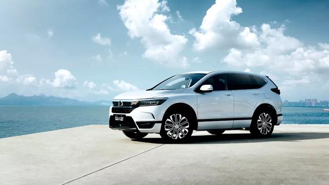 8月最火爆的两款15万级SUV，逍客对比皓影，谁更值得选？