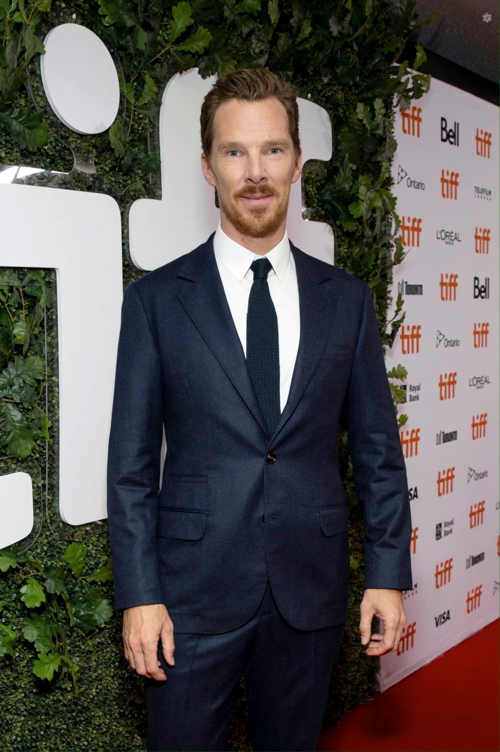 45岁本尼亮相多伦多虽留胡子却更有魅力气质帅到发光