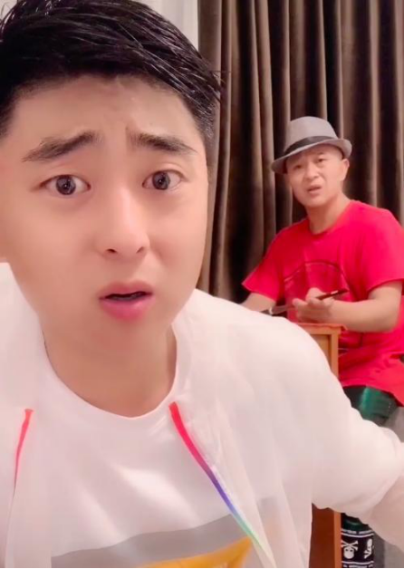 《乡爱》刘小光儿子开冷冻库做老板,开豪车,带3百万向女友求婚