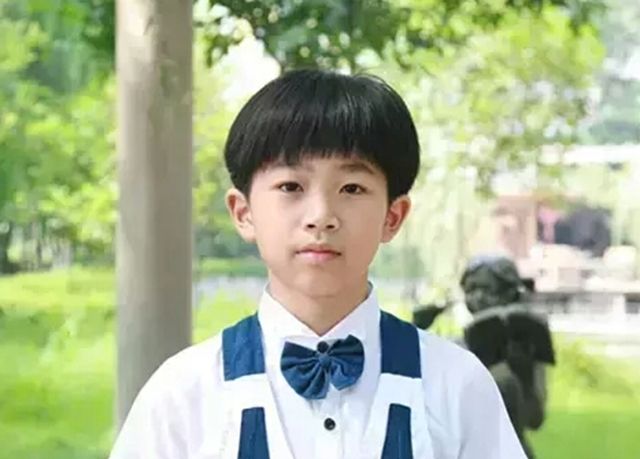 《快乐星球》是一部由马嘉祺,赵克明,牛东文,张兆艺,孙格等人出演的