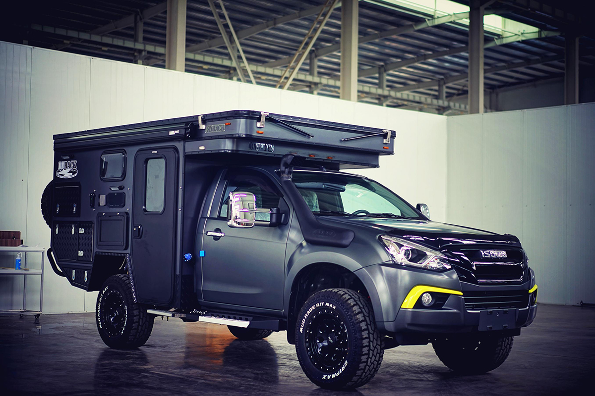 既能越野又能露营19t动力国六排放麦卡全地形越野房车