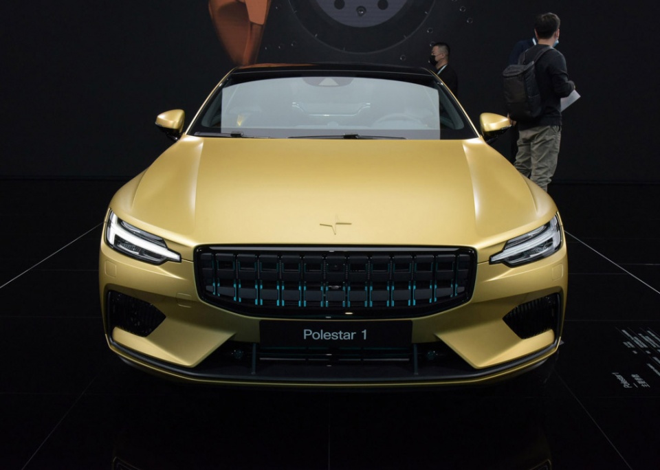 碳纤维车身的沃尔沃,全球限量25辆,极星1金色臻藏版出街