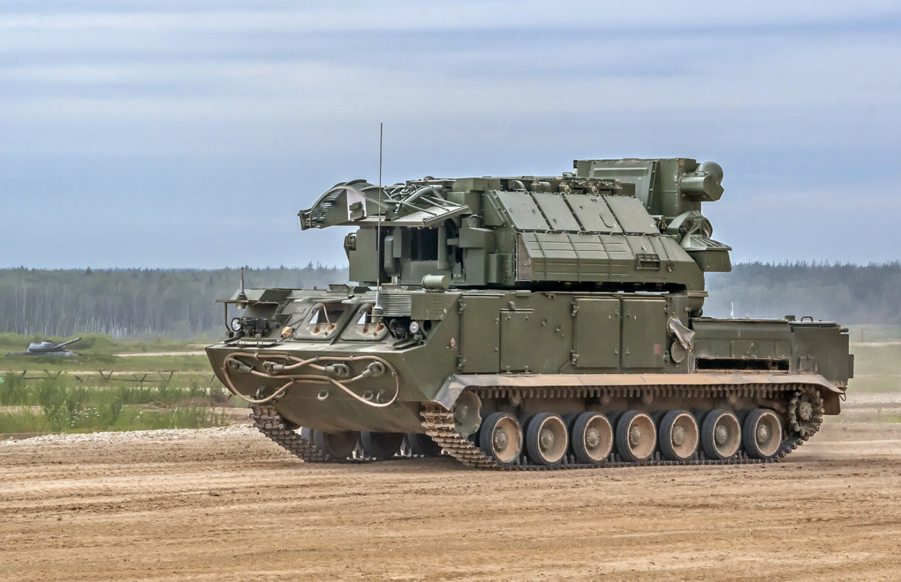 道尔m2防空系统登场,集中对付多个空中目标,是俄又一款利器!