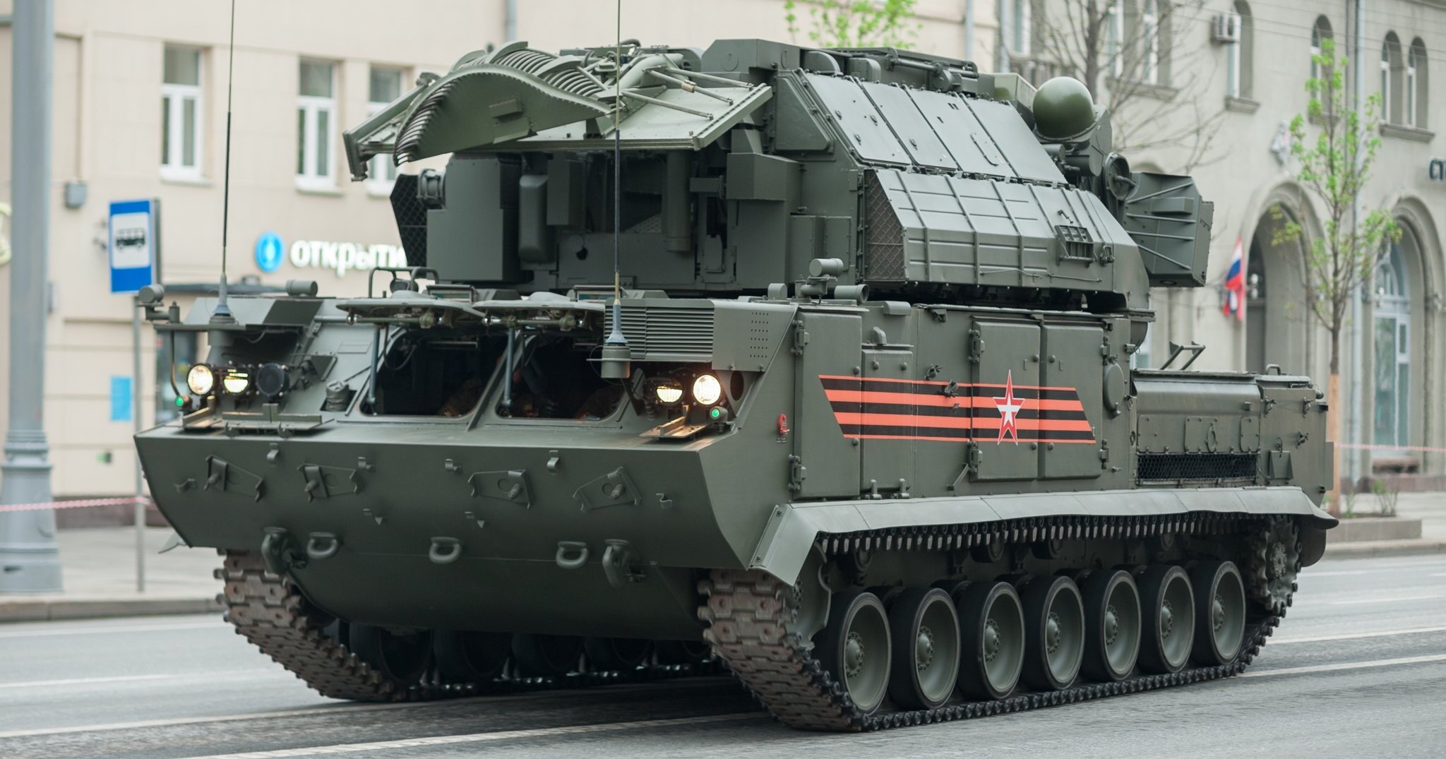 道尔m2防空系统登场,集中对付多个空中目标,是俄又一款利器!