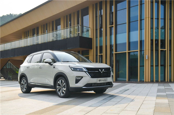 五菱银标战略级suv星辰9月16日正式上市|suv|五菱|五菱星辰_新浪新闻