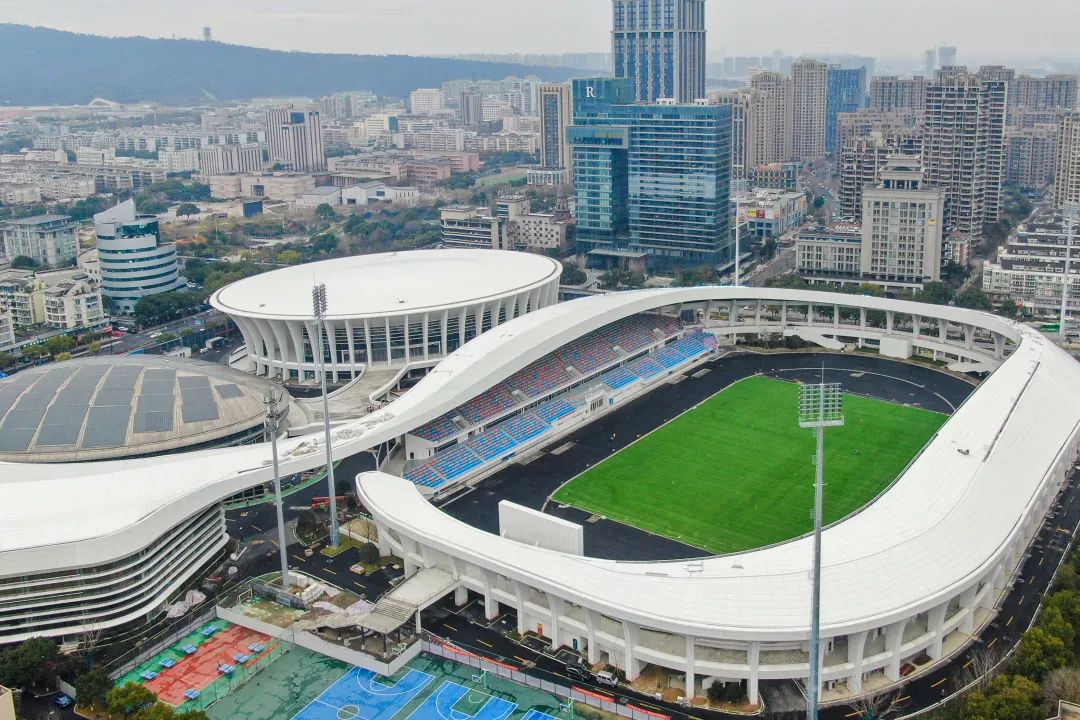 临平区体育中心,将承办亚运会足球预赛.崔丕远 摄