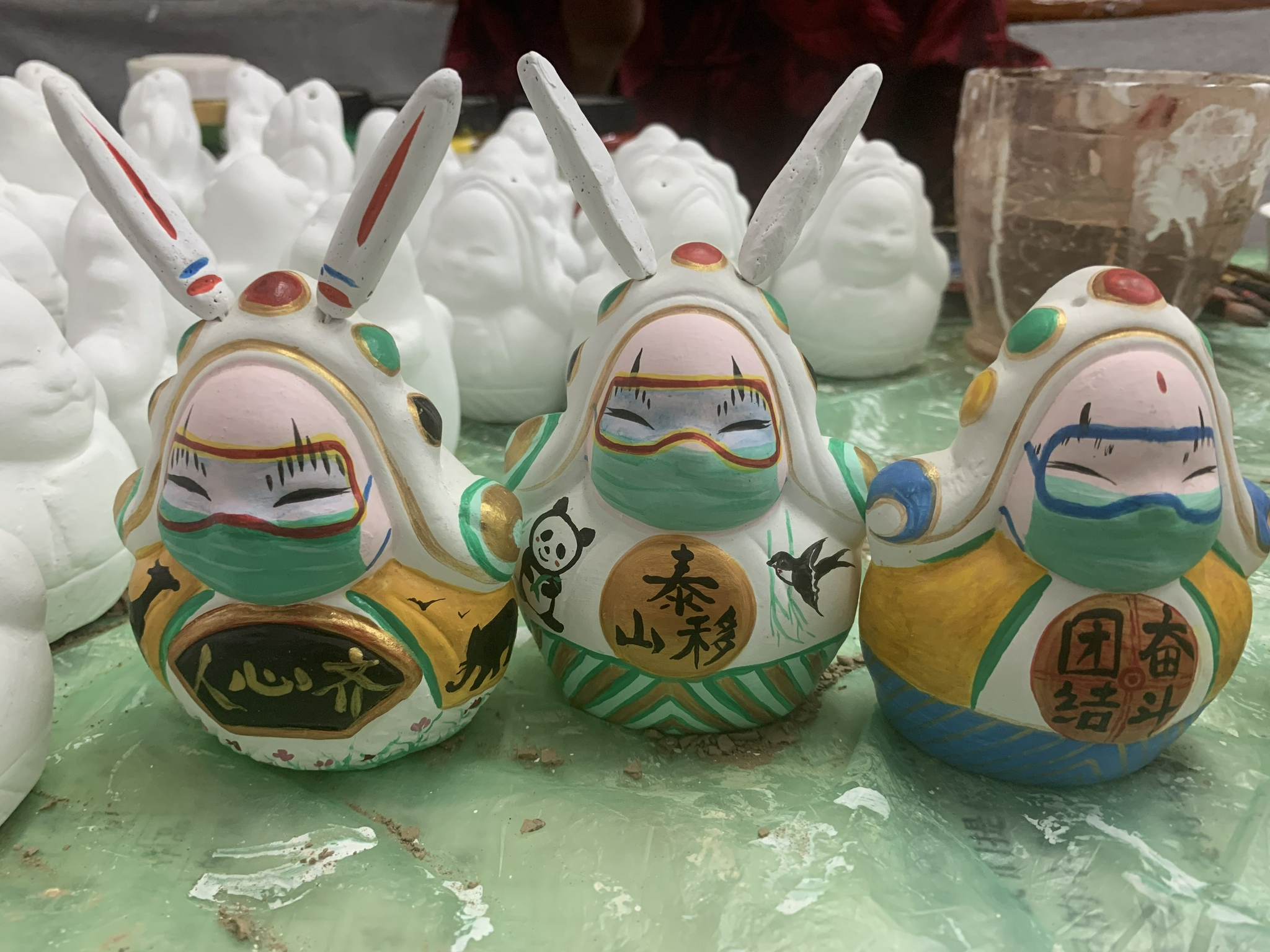 抗疫主题兔爷