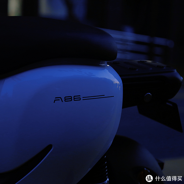 实力与美貌并存哈啰A86 小姐姐的出街新宠休闲区蓝鸢梦想 - Www.slyday.coM