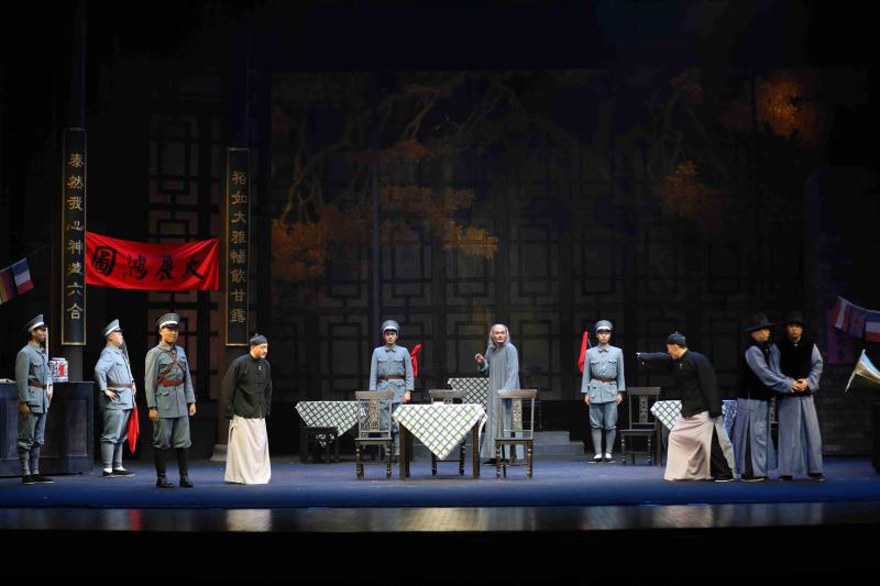 两位王掌柜共话沧桑曲剧茶馆新人挑战老经典