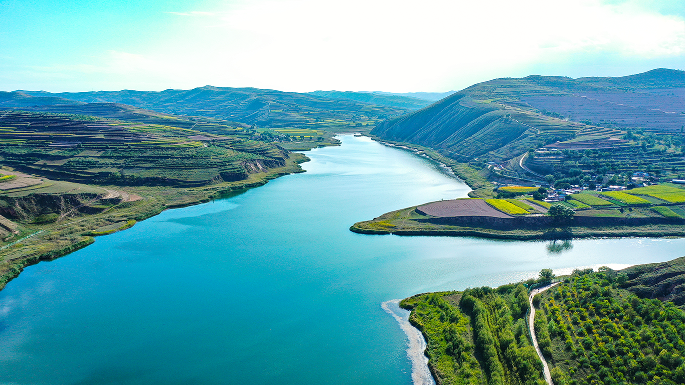 组图| 秋日震湖