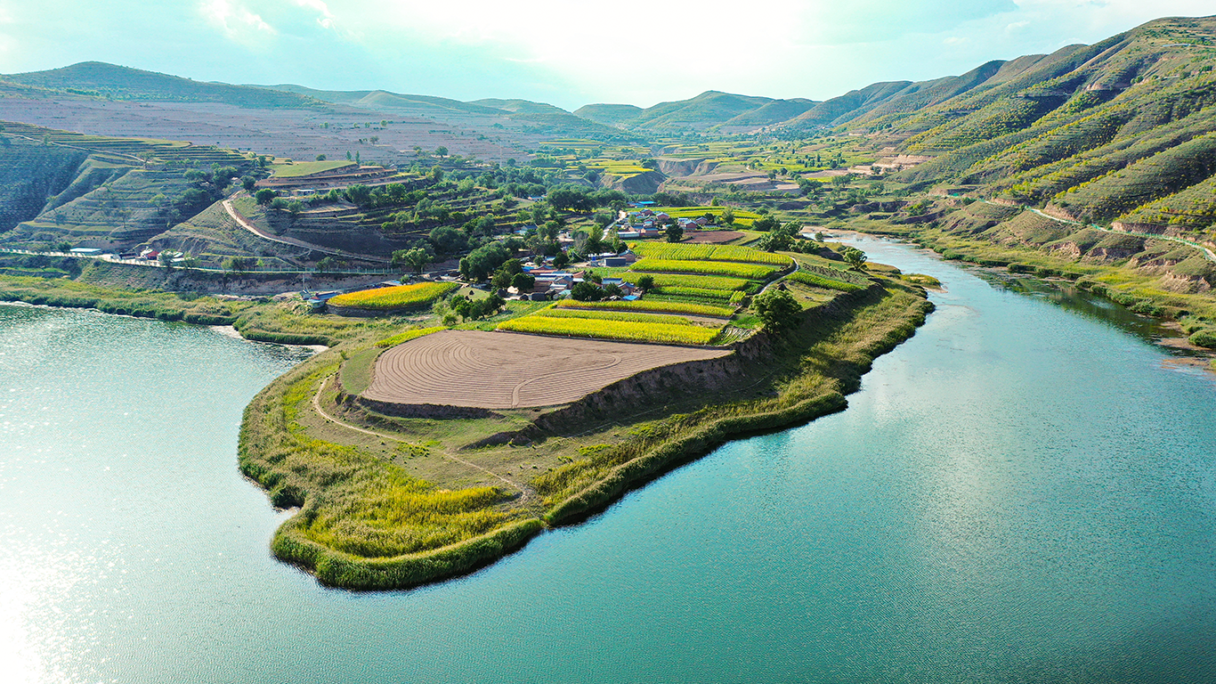 组图| 秋日震湖