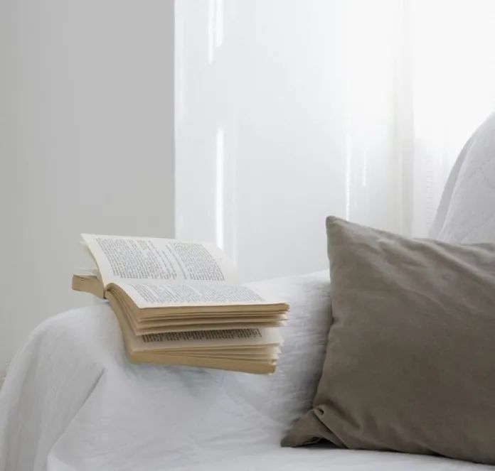 《晚情：为什么我容不下这个20岁的小姑娘？》发布后，有粉丝跑来骂我……休闲区蓝鸢梦想 - Www.slyday.coM