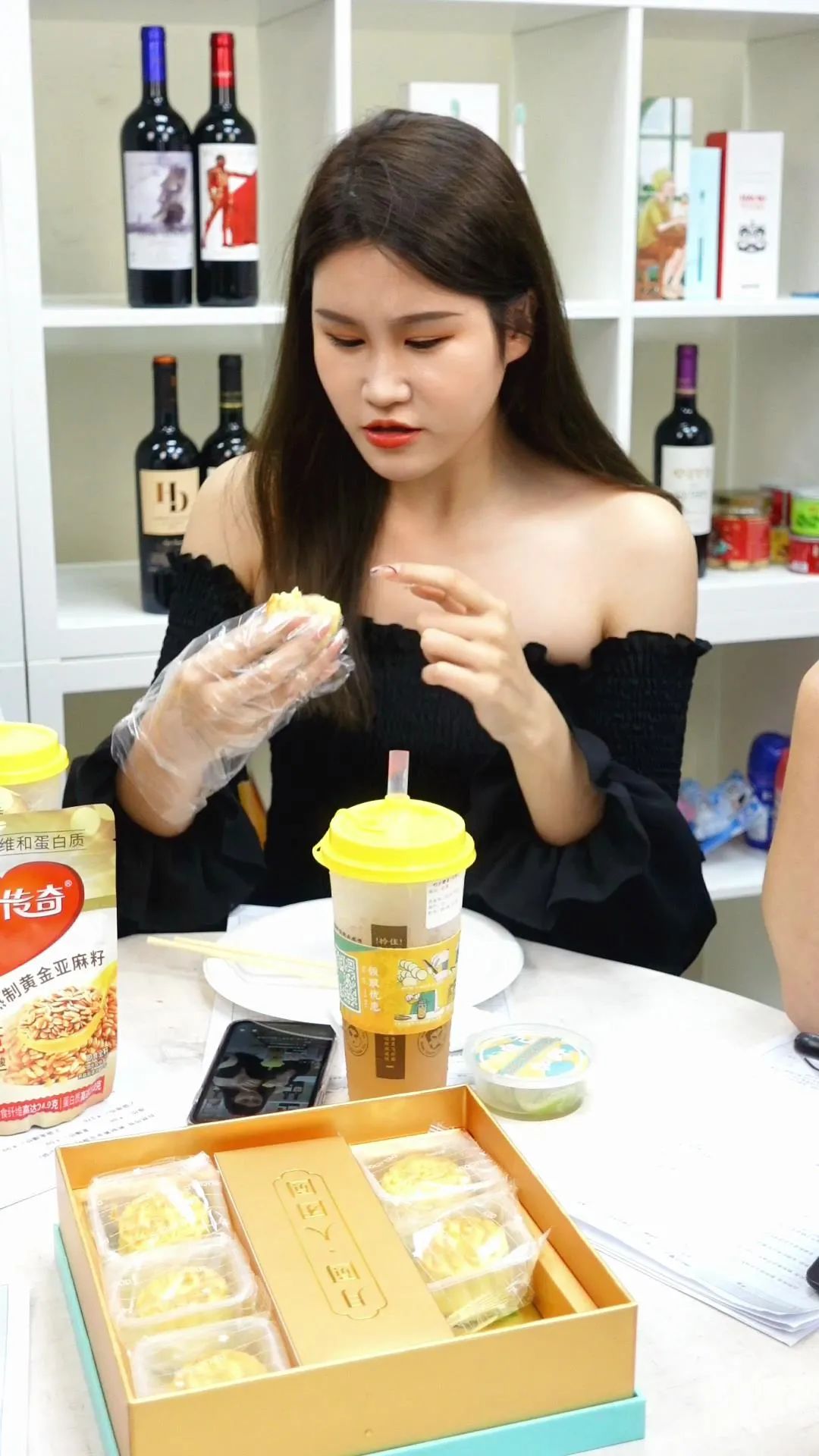 当然,我们还有3位社恐(牛)的hugo,阿智和小师弟一起跟大家分享「周一