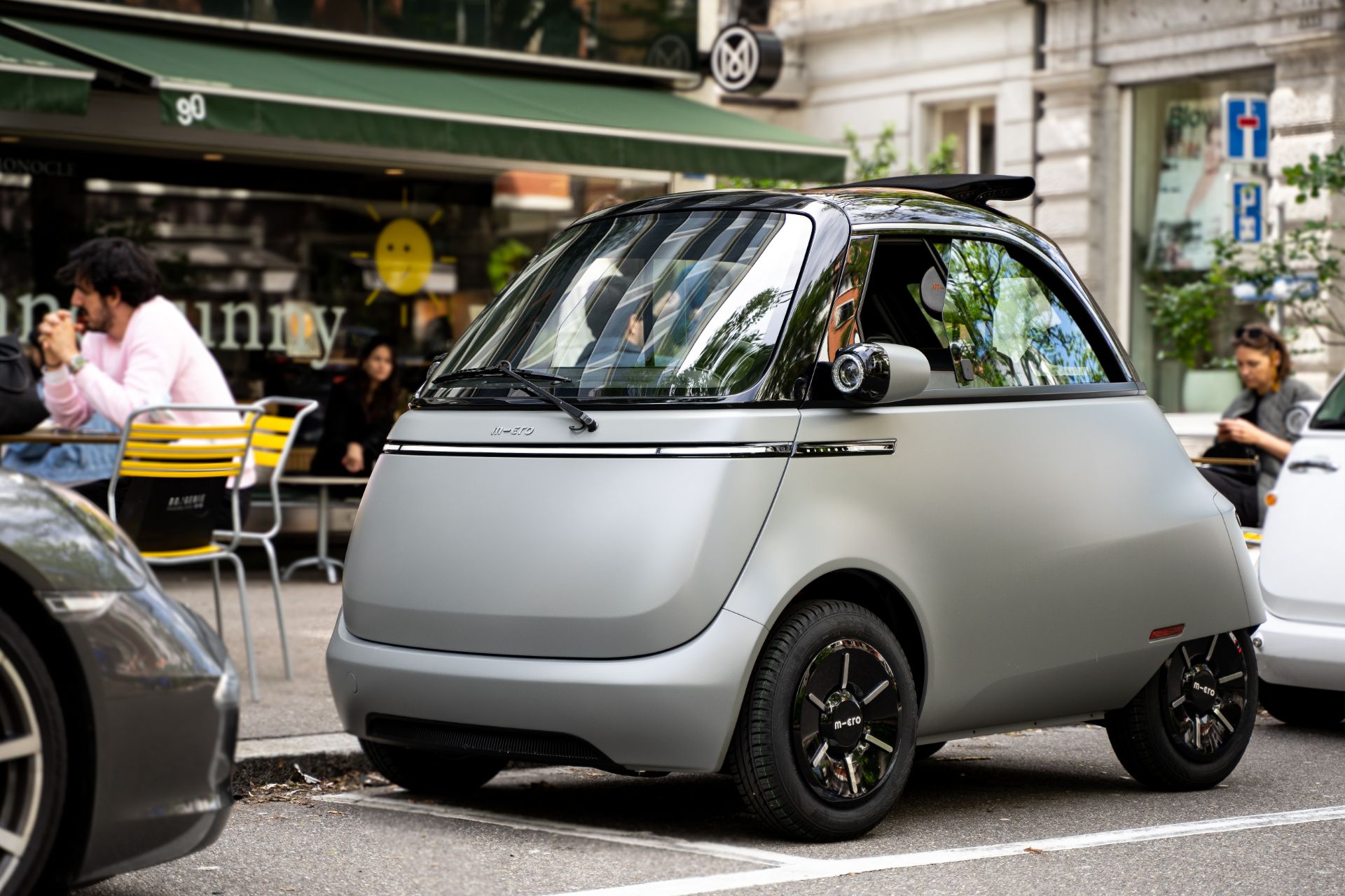 宝马isetta启发的microlino 2.0电动城市汽车量产版发布