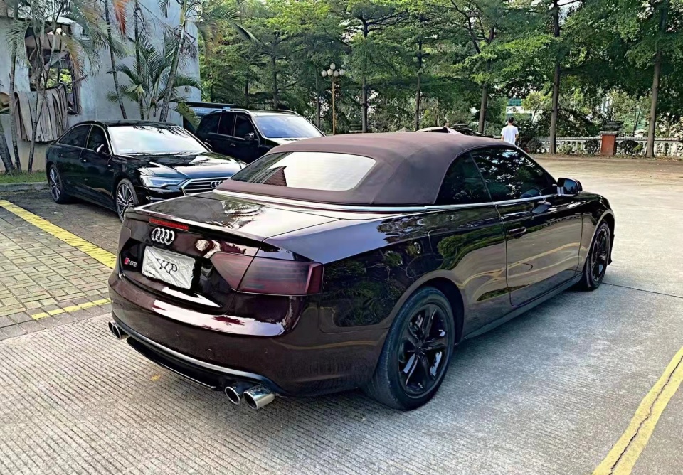 16款奥迪a5售价12万,两门四座敞篷版,爆改剪刀门,超高回头率