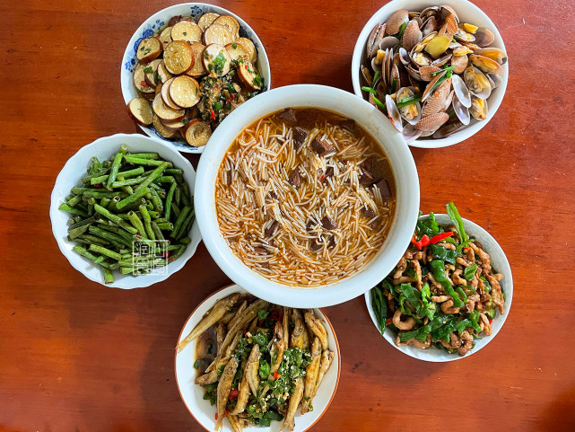 晒了晒我家一周七天的晚餐，在朋友圈走红，网友：想去你家做客休闲区蓝鸢梦想 - Www.slyday.coM