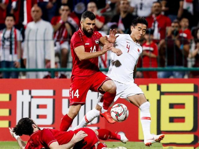 阿森纳教父温格现身中日之战，他是要接替李铁担任国足主教练吗？休闲区蓝鸢梦想 - Www.slyday.coM