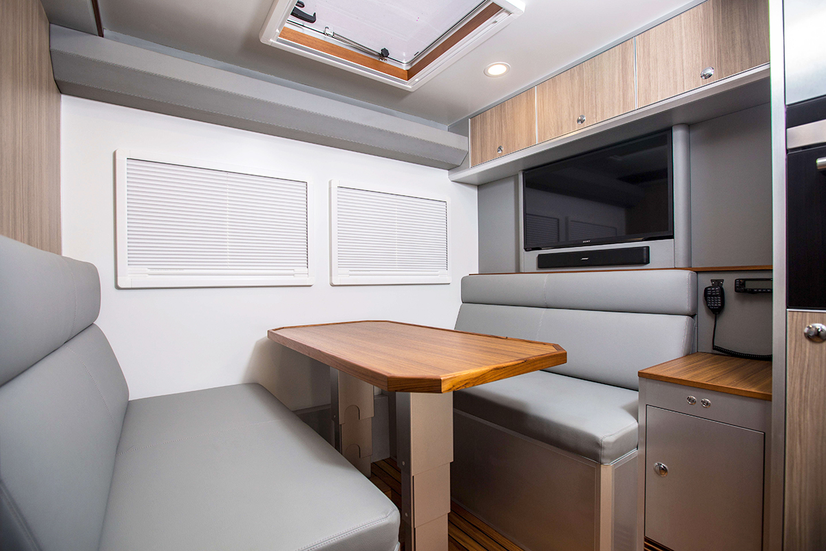 分时四驱 全时八驱还带升顶露台,诺马迪森自行式越野房车