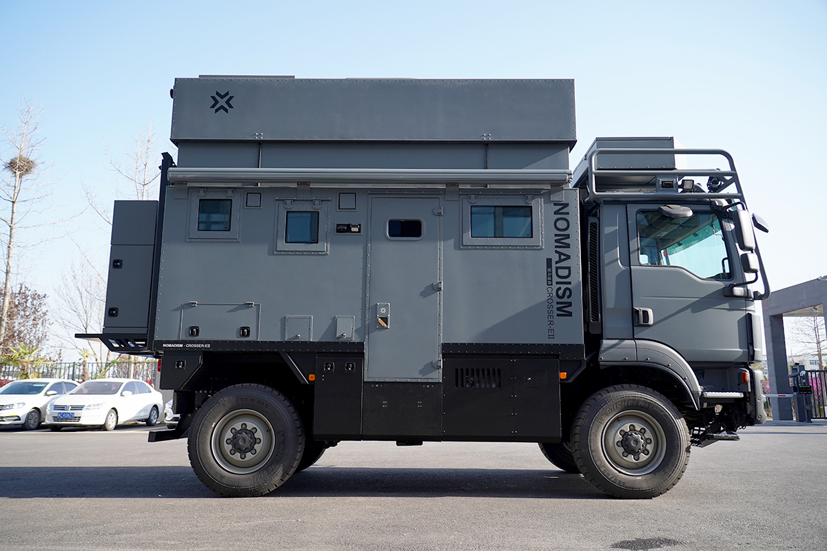 分时四驱 全时八驱还带升顶露台,诺马迪森自行式越野房车