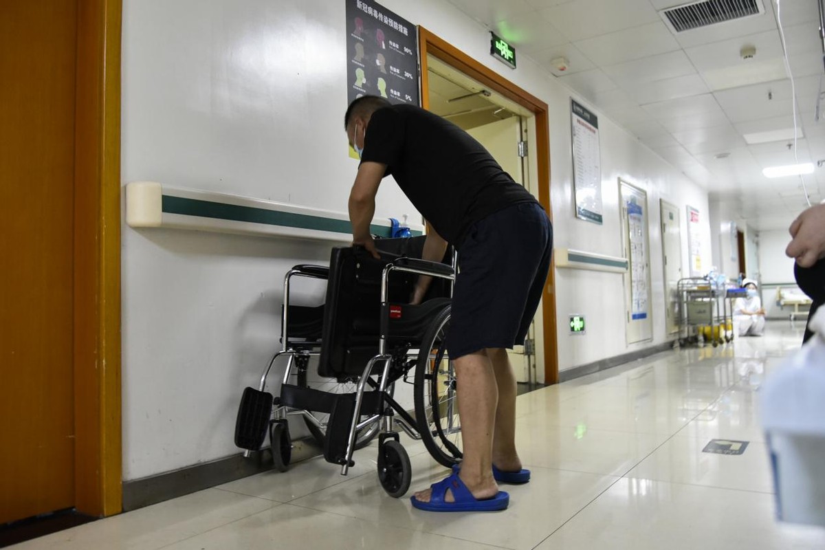 河南一花季少女患重症无奈舍弃一条腿,哭诉:活下去,才有希望休闲区蓝鸢梦想 - Www.slyday.coM 河南一花季少女患重症无奈舍弃一条腿,哭诉:活下去,才有希望休闲区蓝鸢梦想 - Www.slyday.coM