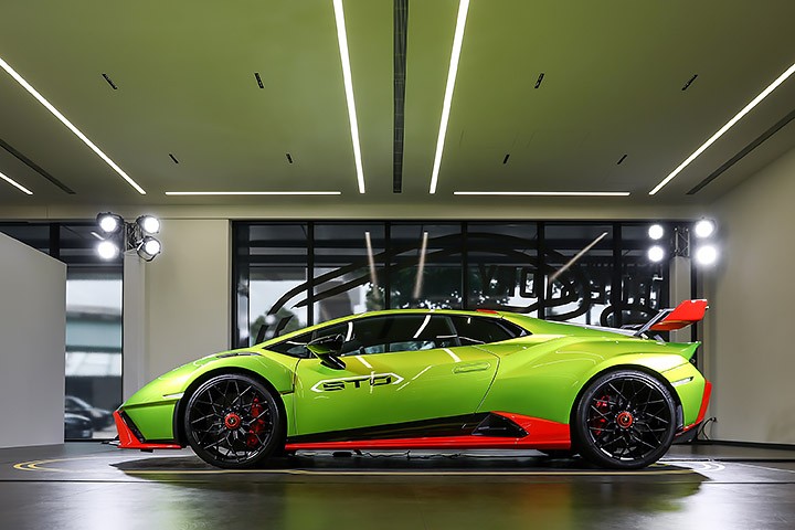 实拍兰博基尼huracán sto,最强小牛!