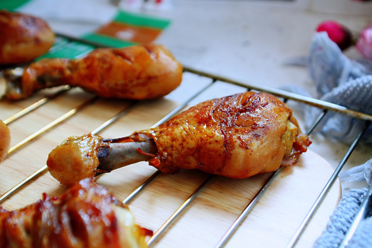 外皮香嫩酥脆的烤鸡腿,肉质鲜美,可口健康|烤鸡腿|鸡腿|鸡腿肉_新浪新