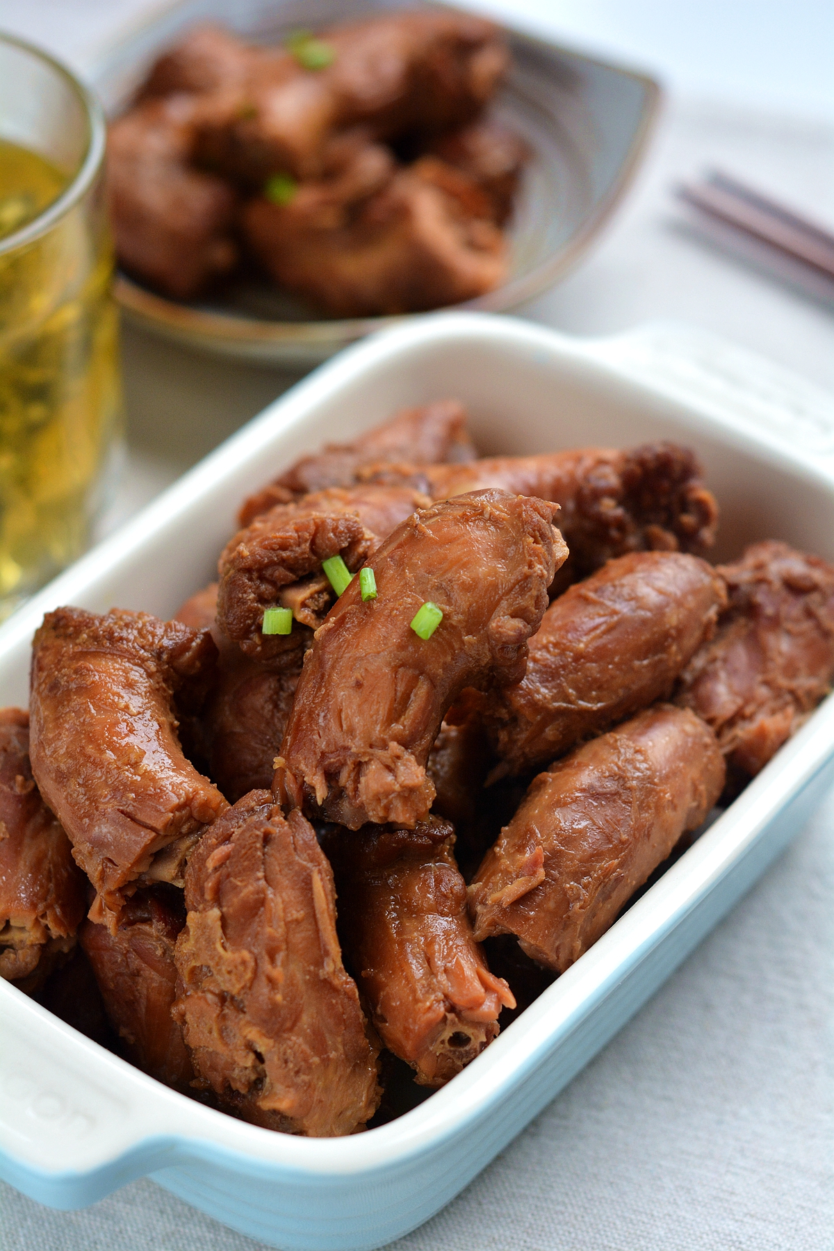 比鸭脖实惠的香辣卤鸡脖,这么做倍儿入味,玩儿似地就啃了一锅