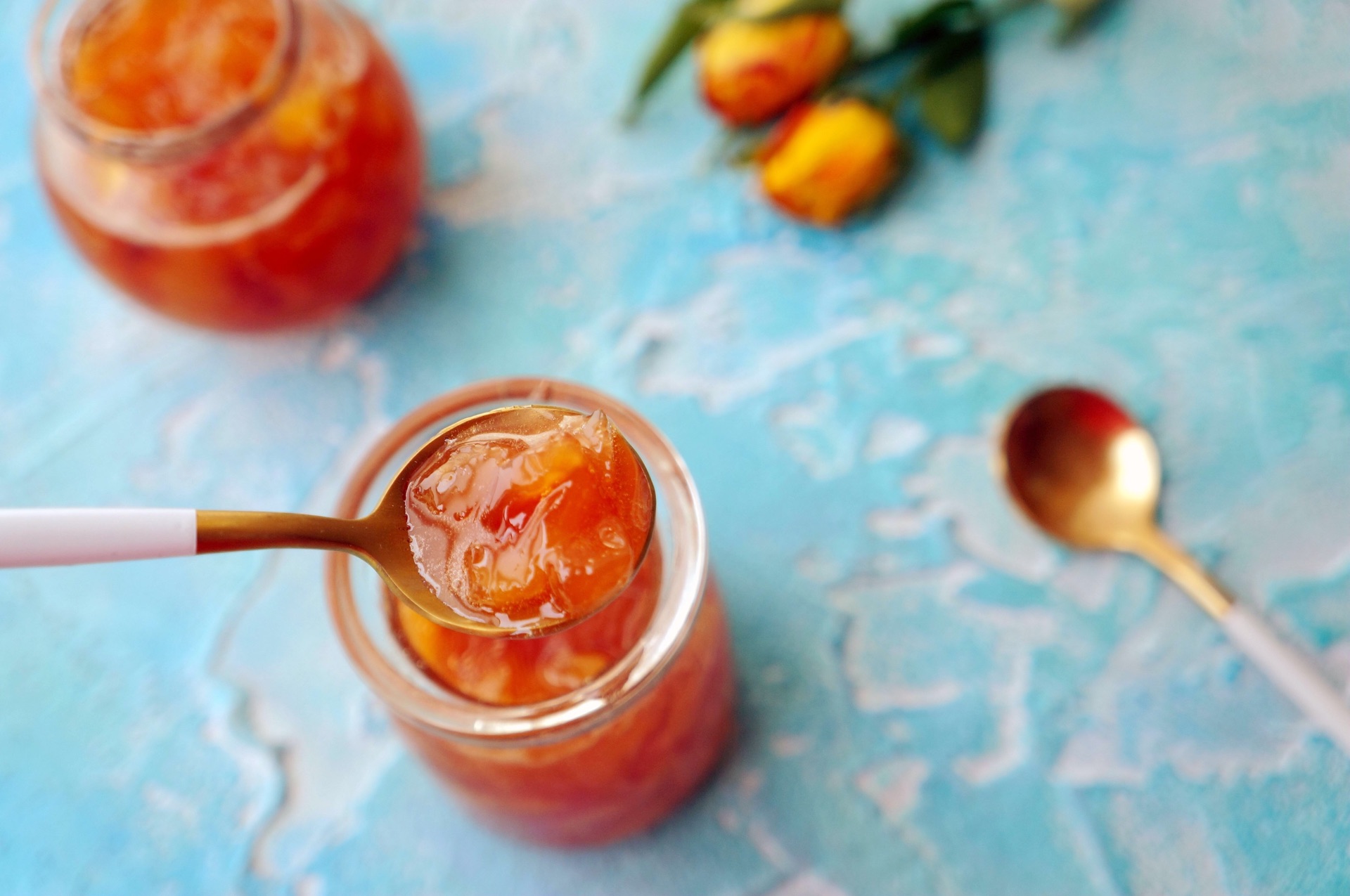 水蜜桃好吃又便宜做成水蜜桃果酱酸酸甜甜的好喜欢