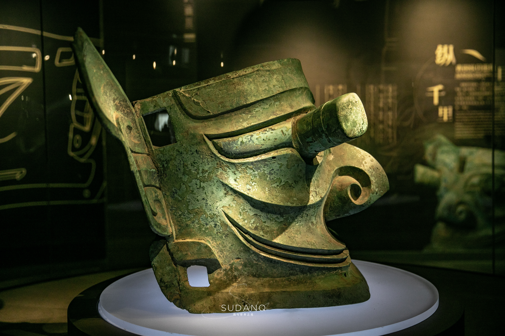 三星堆号称世界第九大奇迹出土文物很奇怪古老文明太神秘