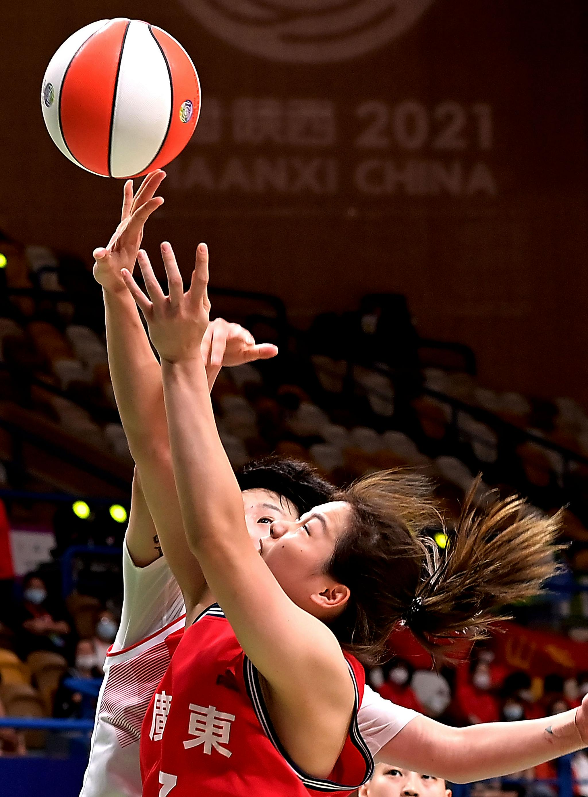 篮球——五人制篮球女子成年组:广东队获得铜牌