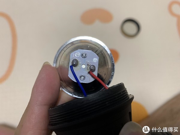 两块八的头灯拆解大对比,神火还是无敌的存在__财经头条