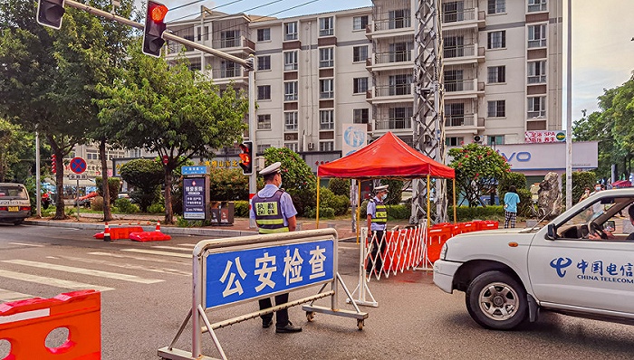 福建厦门：应疫情防控需要 同安区新民镇部分区域实行封闭管控。图片来源：视觉中国