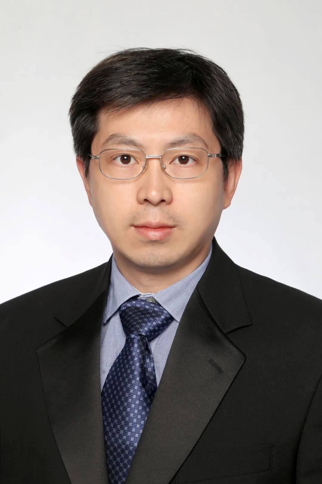 饶燏在博士后期间师从化学界泰斗级大师 samuel j. danishefsky 教授.