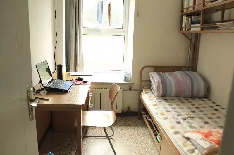 中国的大学宿舍能有多美?清华大学都排不上号__财经头条