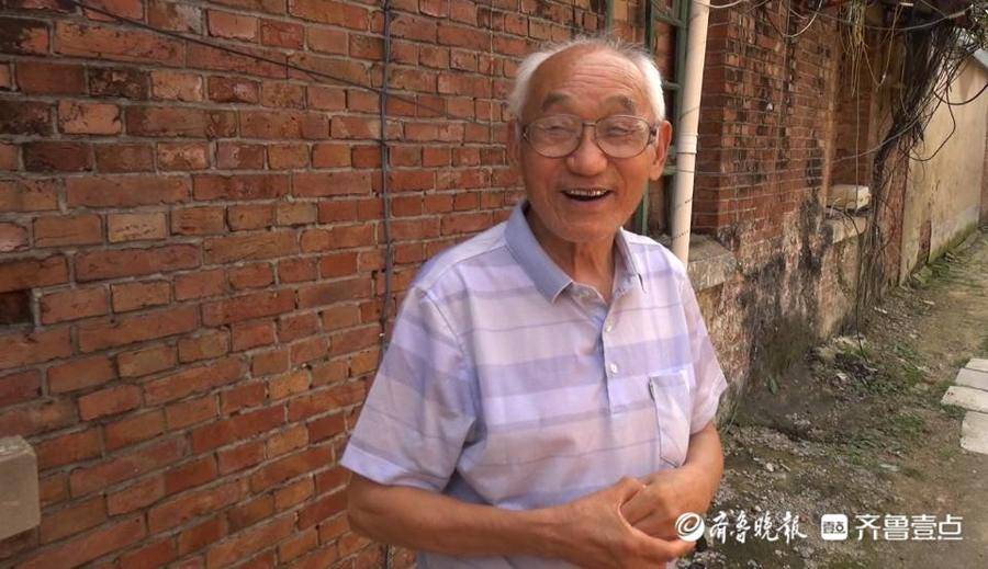 这位老爷爷厉害了菏泽90岁老人考科目三满分一把过