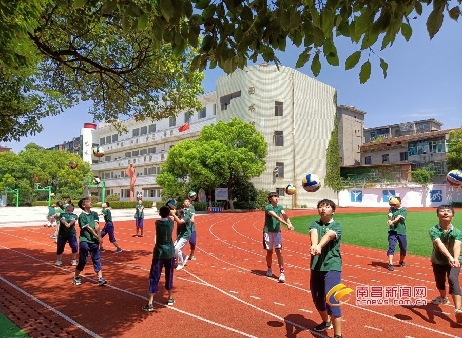 暗访英孚教育：付款容易退款难 “教育贷”仍旧