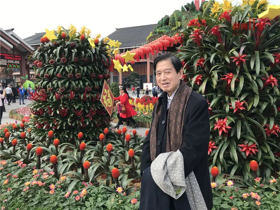 致敬！柳州88岁退休党员医生，把遗体捐献给家乡医学院休闲区蓝鸢梦想 - Www.slyday.coM